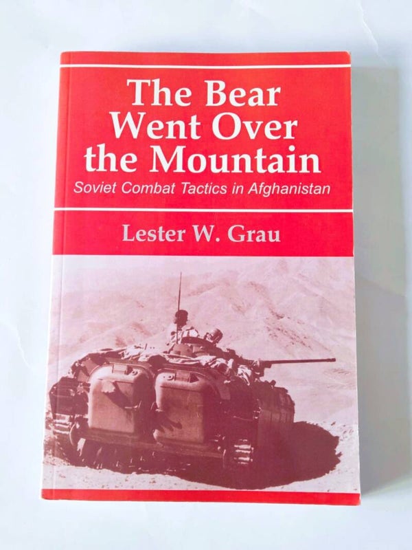 Boek: The Bear Went Over the Mountain: Soviet Combat Tactics in Afghanistan.