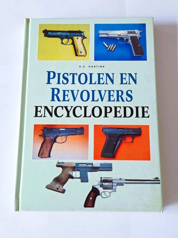 Boek: pistolen en revolvers encyclopedie.