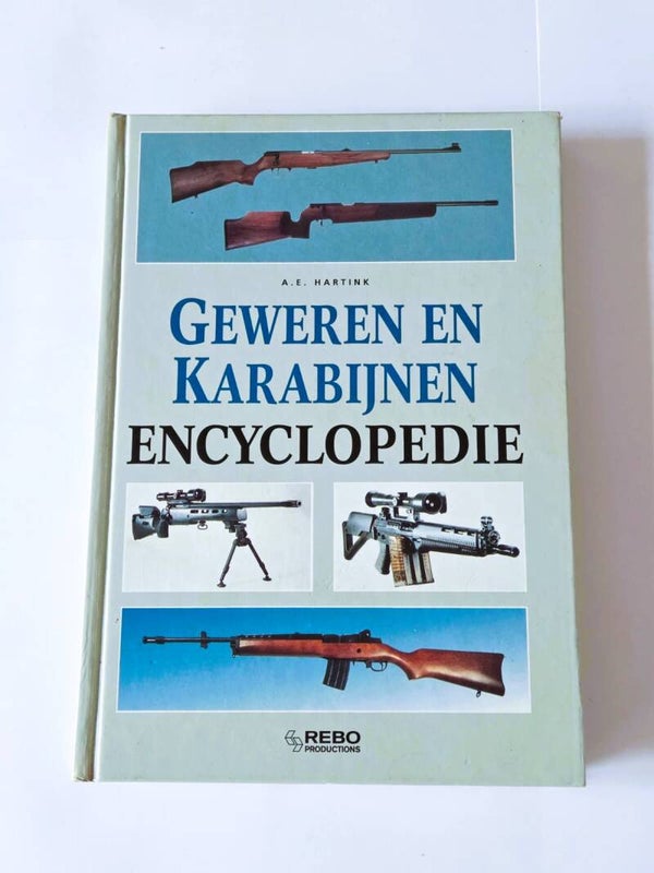 Boek: Geweren en Karabijnen Encyclopedie.