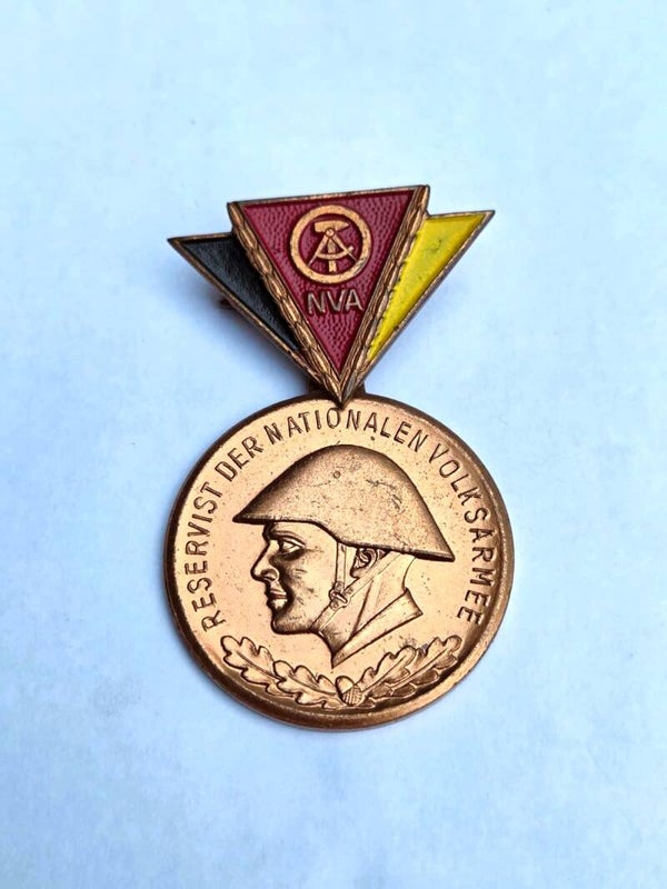 NVA Reservistenabzeichen.
