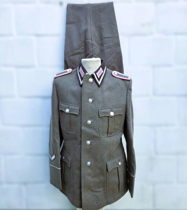 DDR/NVA Panzer uniform zwarte kraag.