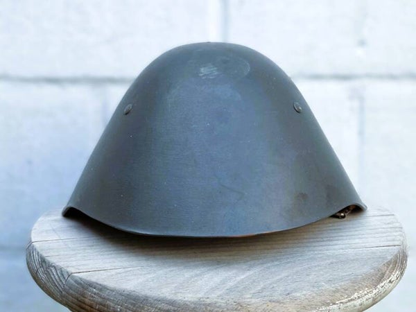 DDR parade helm M56.