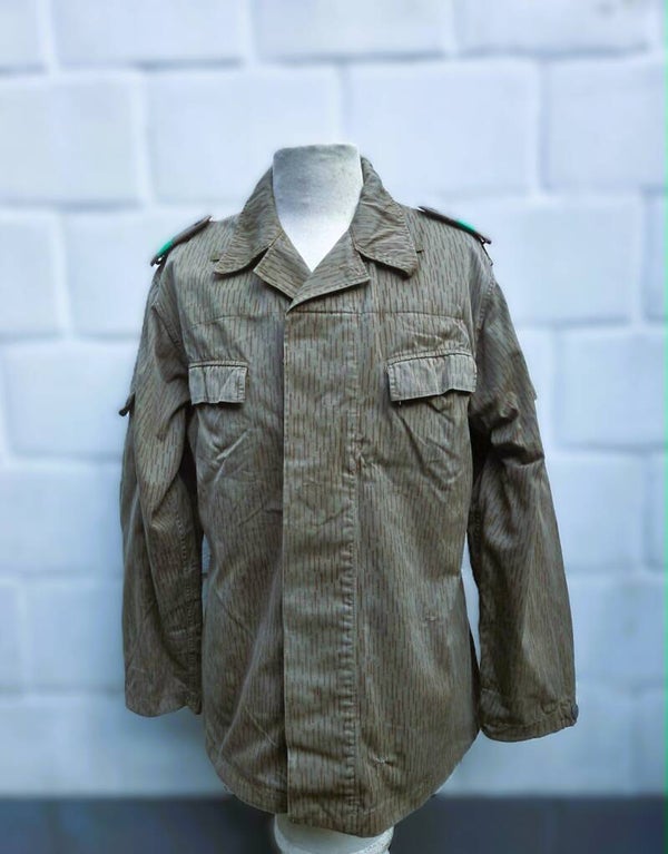 NVA Strichtarn camouflage veldjas.