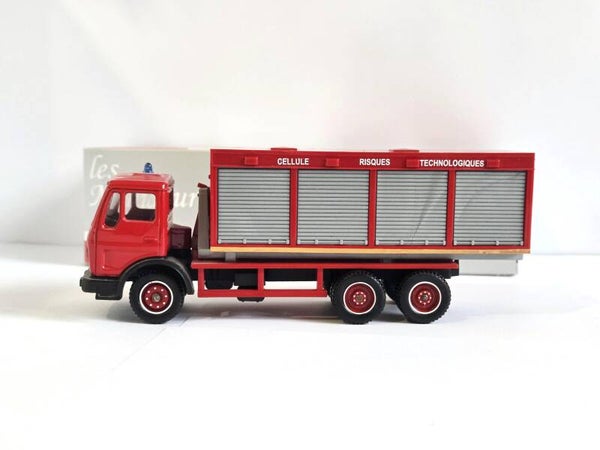 Solido: Mercedes Pompier.