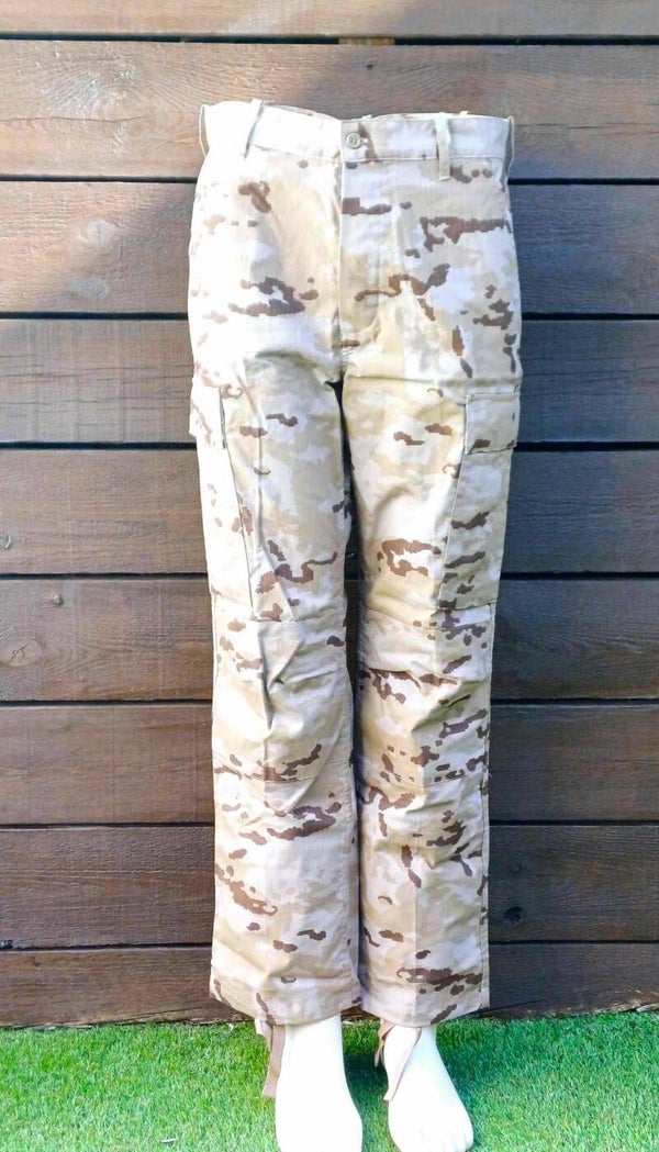 Spaanse M09 Ejercito pixelado camouflage broek.