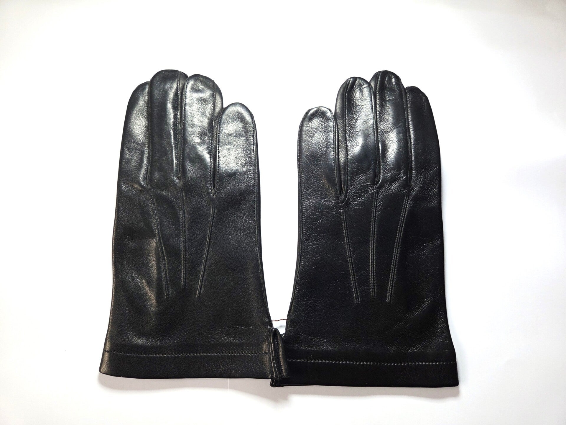 Zwarte handschoenen.