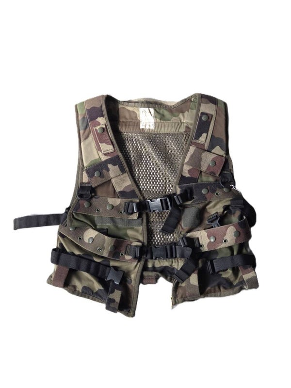 Gilet de combat CCE camo.