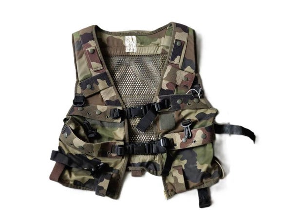 Gilet de combat CCE camo.