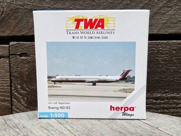 McDonnell Douglas MD-83  Trans World Airlines (TWA).