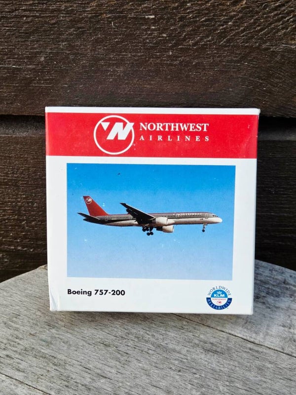 Boeing 757-200 Northwest Airlines.