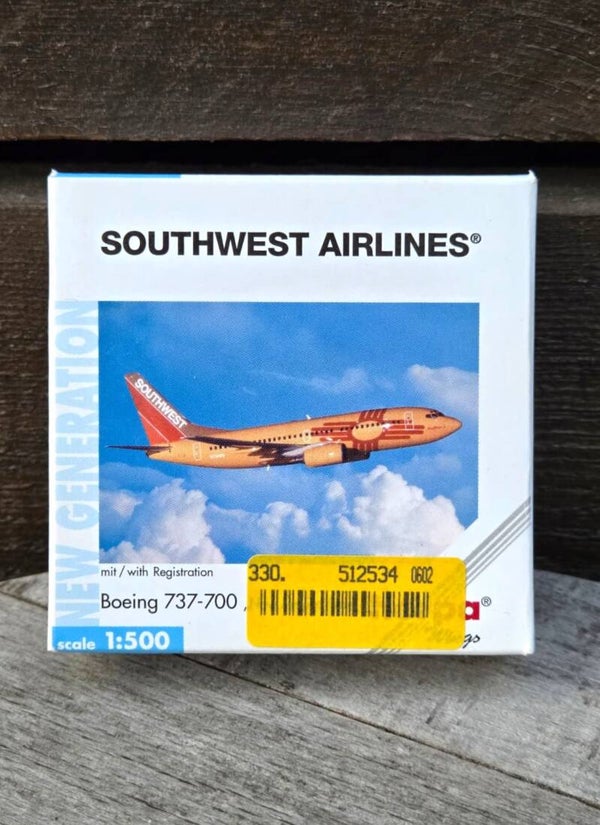 Boeing 737-700  Southwest Airlines.
