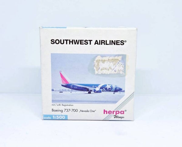 Boeing 737-700  Southwest Airlines.