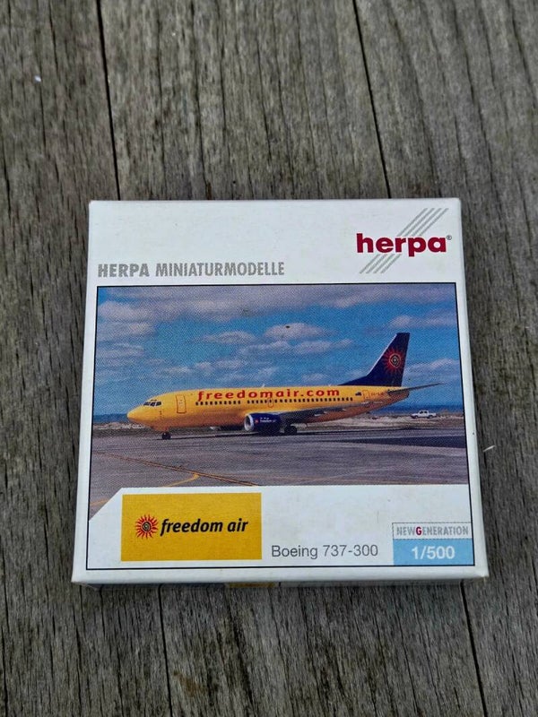Boeing 737-300 Freedom Air.