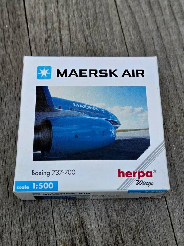 Boeing 737-700 Maersk Air.