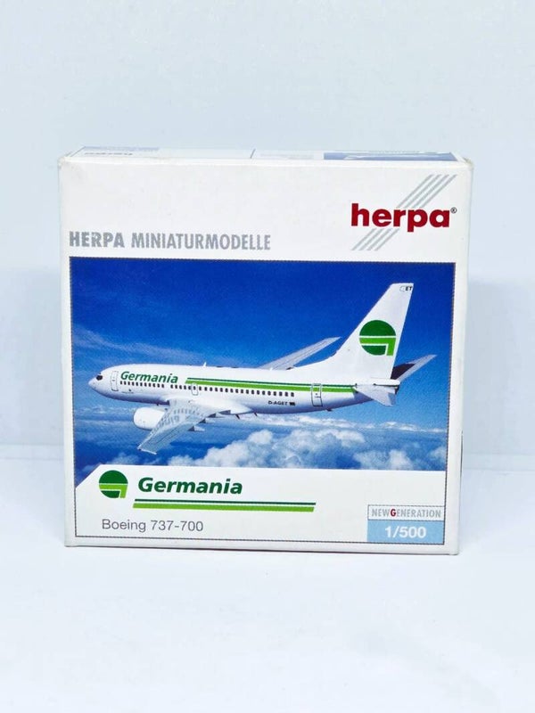 Boeing 737-700 Germania.