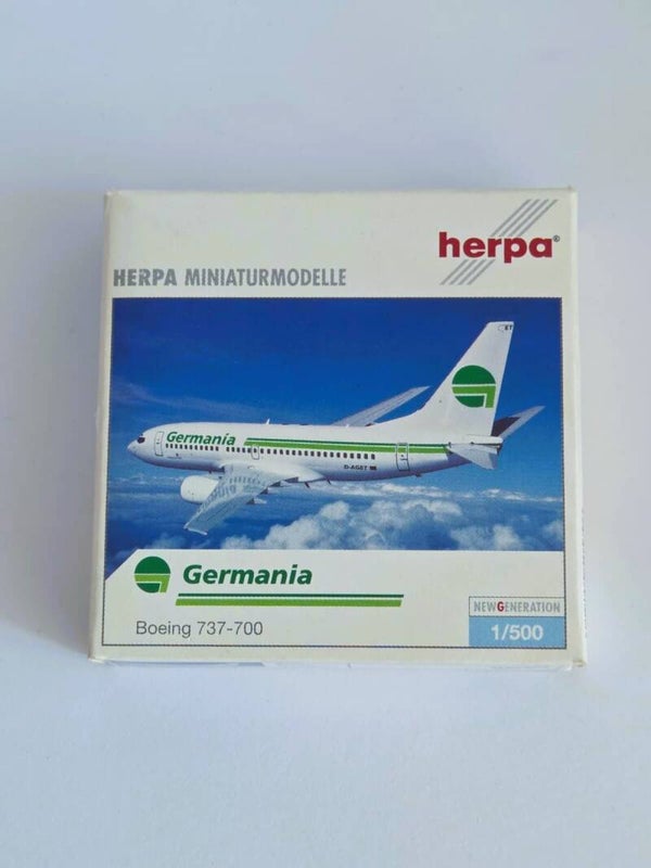 Boeing 737-700 Germania.