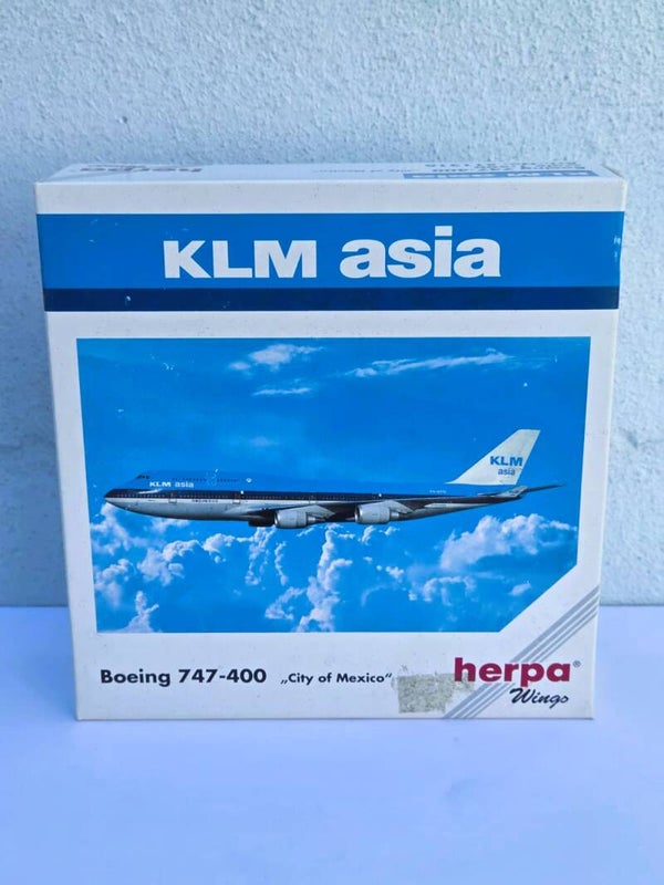 KLM Boeing 747-400.