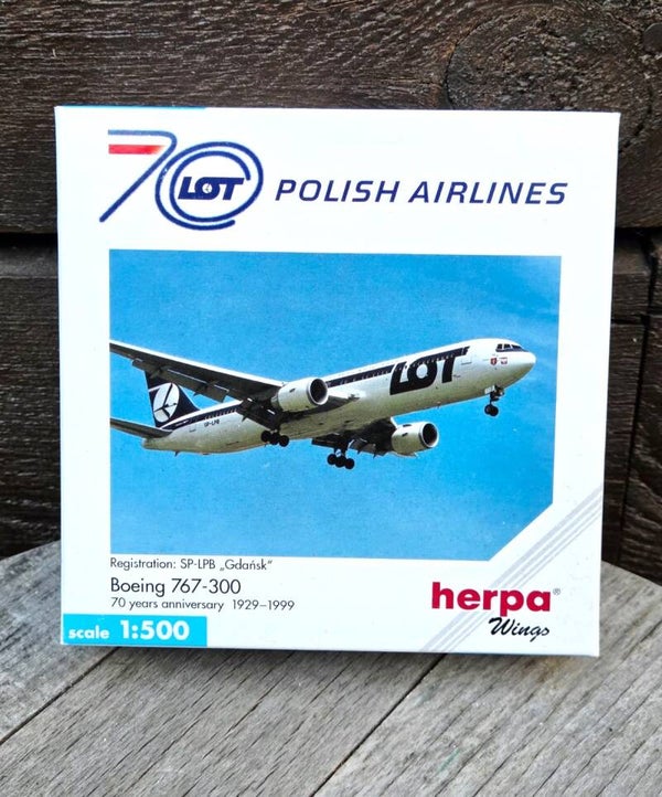 Boeing 767-300 LOT Polish Airlines.