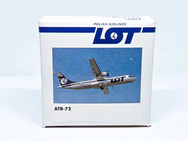 ATR 72  LOT Polish Airlines.