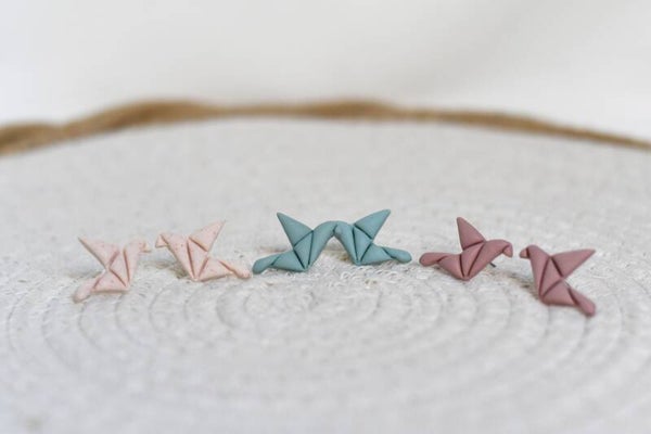 Skye ✨ oorbellen – Origami vogel in zachte tinten
