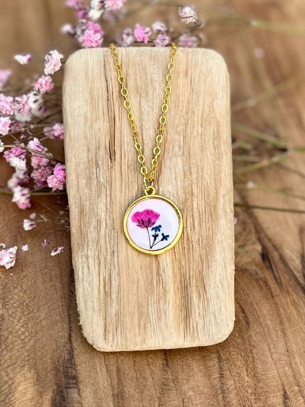 Aya 🌸 Handgemaakte ronde ketting met echte gedroogde bloemen – Natuur sieraad – Unieke cadeaus voor haar