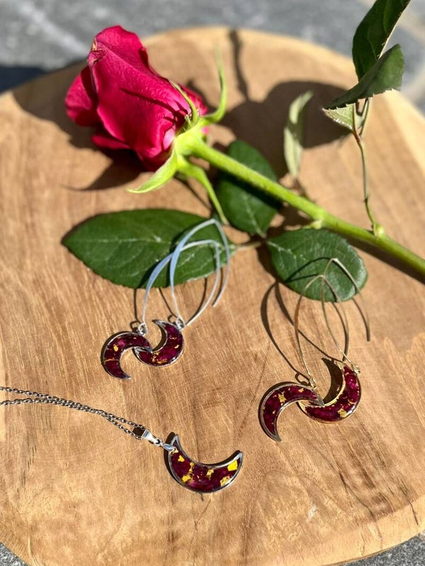 Moon Rose Set – Limited Edition sieradenset met echte zelfgedroogde rozenblaadjes