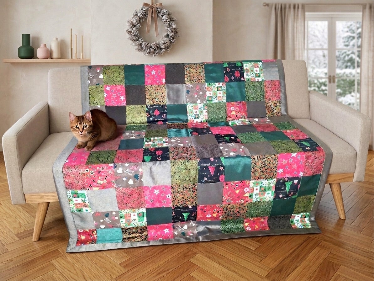 Luxurious Table Cloth, Celebrations of Christmas
