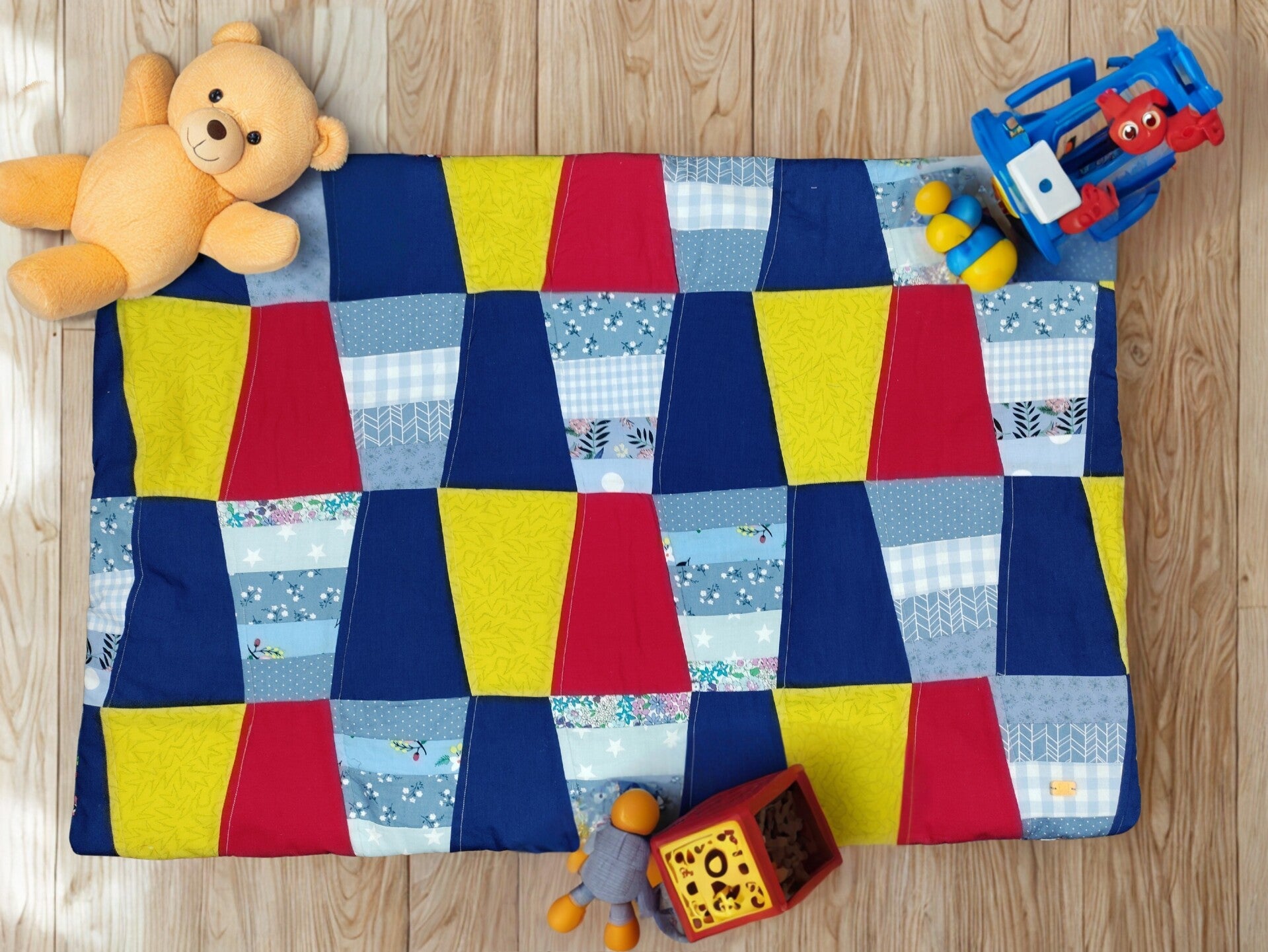 Extra Thick Reversible Play Blanket Quilt