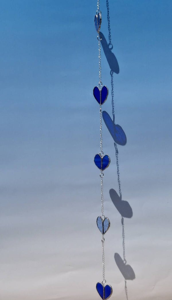 Glas in lood decoratie Tiffany hartjesketting