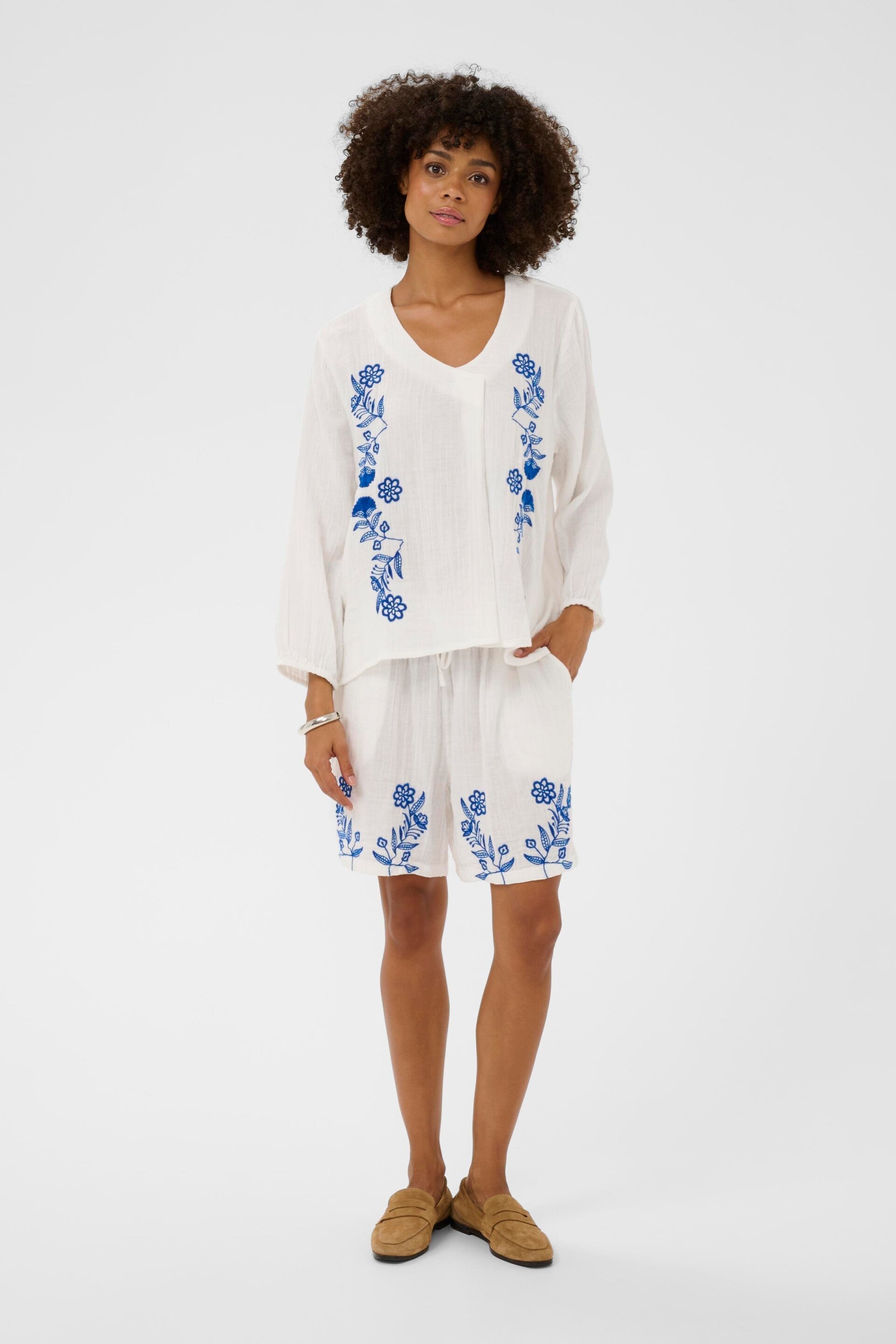 Culture - Embroidered V-Neck Blouse - Spring Gardenia