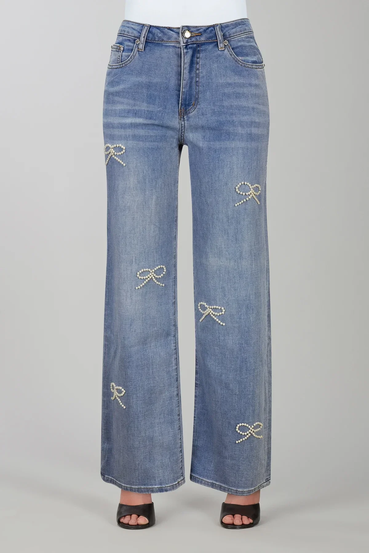 TRICOTTO - Trendy Wide Leg Jeans with Front Pearl Detail - Light Blue