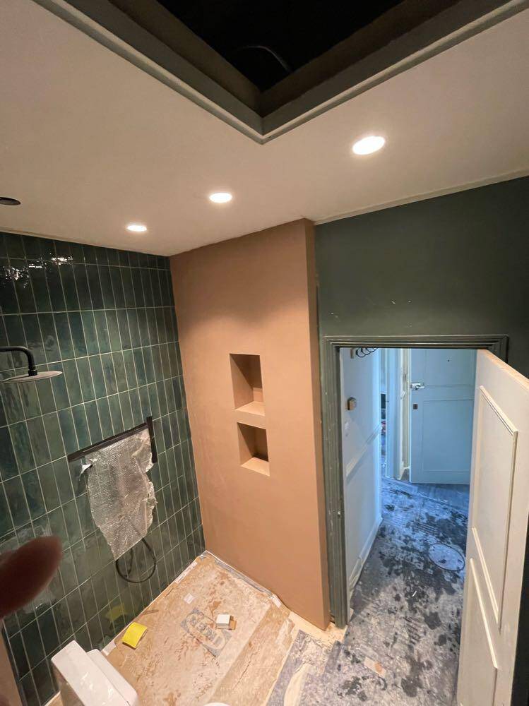 Skimming shower niche - plastering