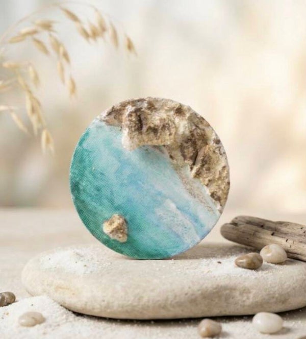 Beach magnet