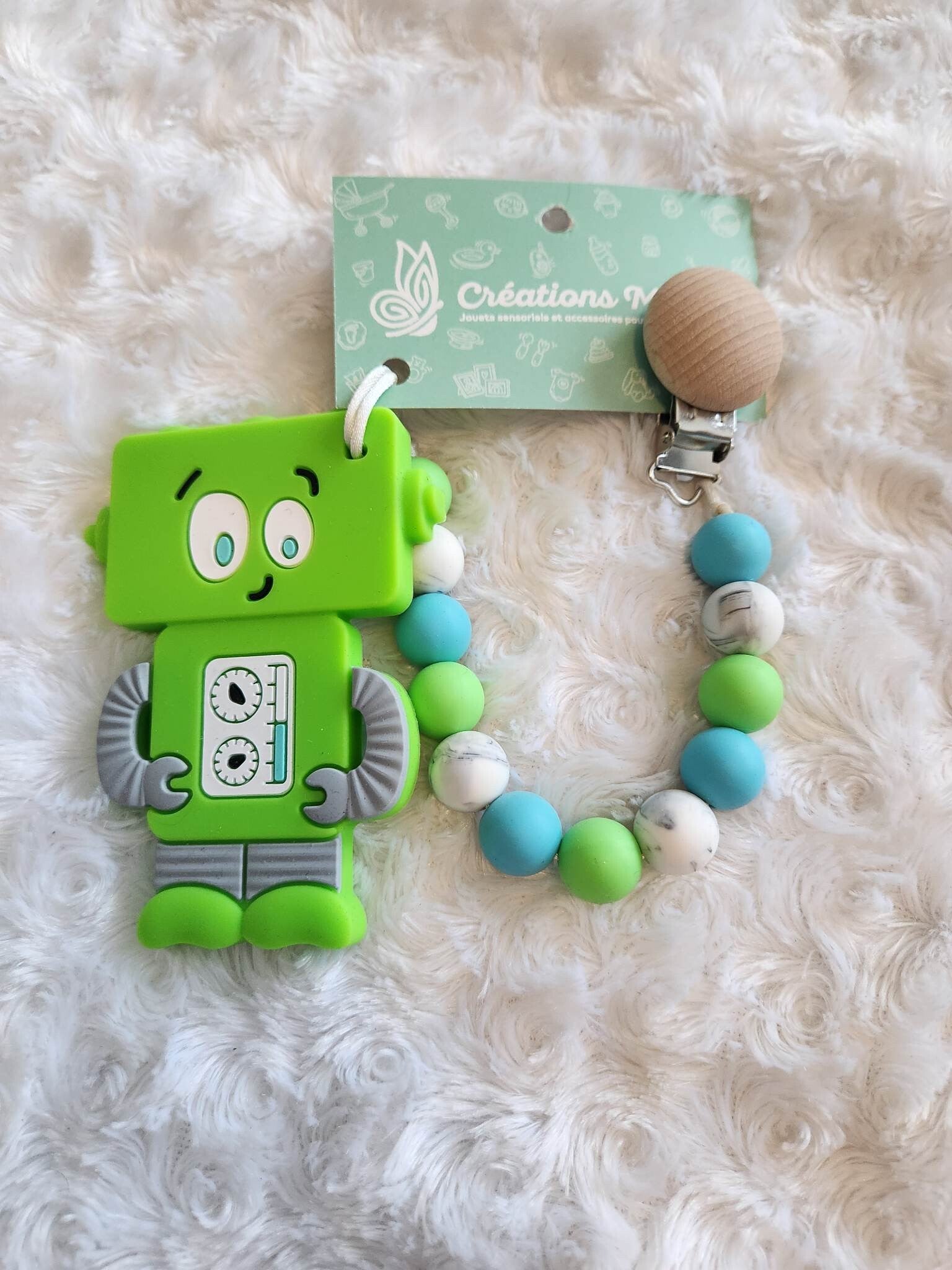 attache pendentif robot