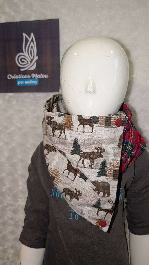 foulard prsque grand ( 5-9 ans )