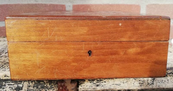 Antieke Scheerdoos Houtsnijwerk