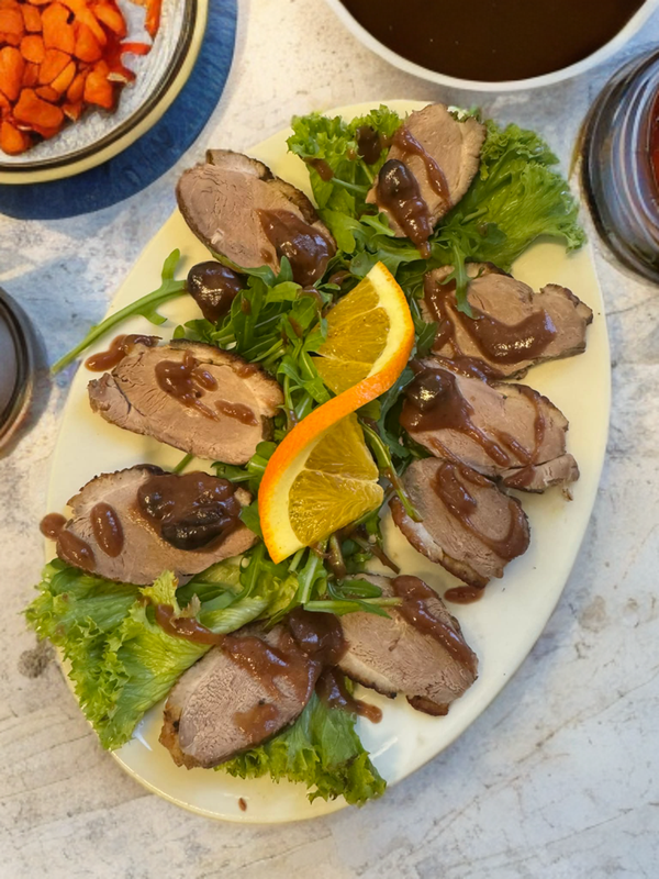 Pierś z kaczki w sosie żurawinowo-pomarańczowym