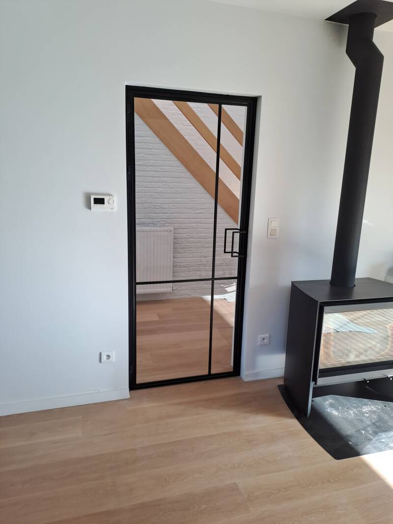 stalen deur met veiligheidsglas in Brugge