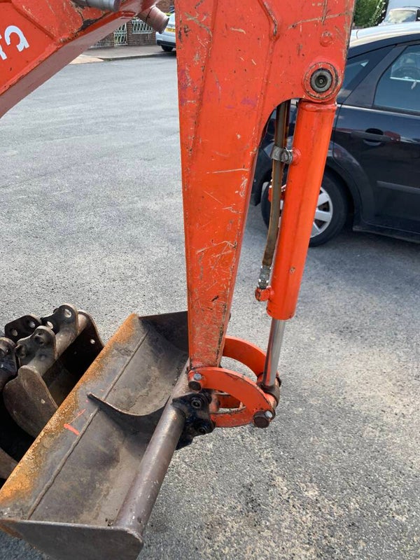 Car’s and vans running non-runner mit failed and crashed and damage we will consider anything