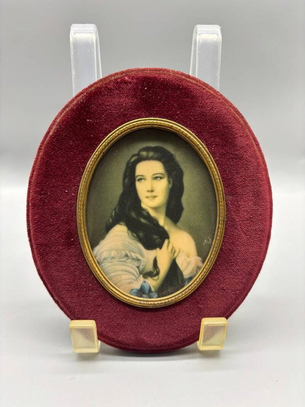 Antiek Ovaal miniatuur Onbekende Jonge Vrouw