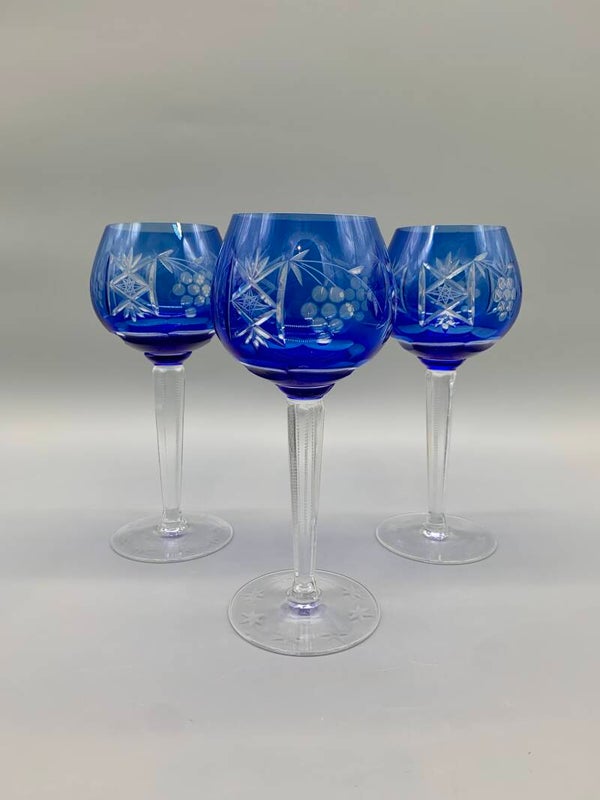 Set kobalt kristal wijnglazen gegraveerd 3 stuks