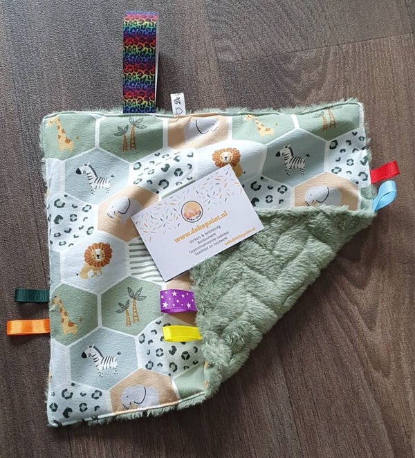 Knisperdoekje 'Jungle hexagon'