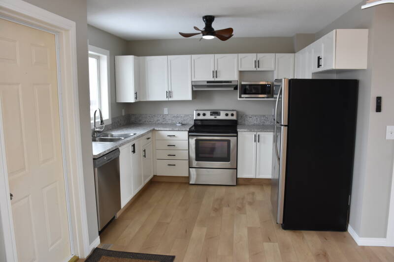 Kitchen, walk out deck