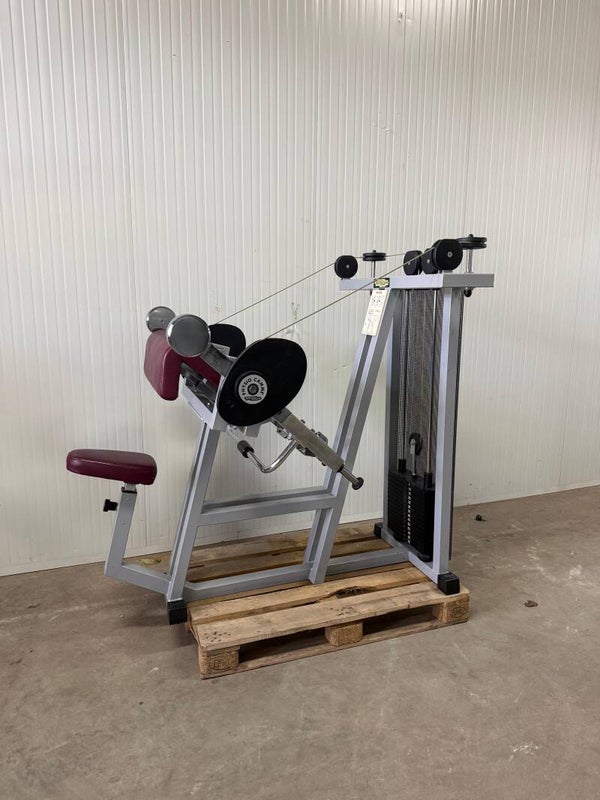 Technogym Bicep curl/ biceps machine/ bicep