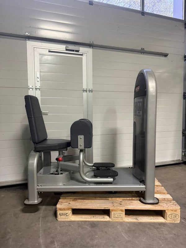 Star Trac Abducor/ Adductor 2 in 1 machine/ Inner/ Outer