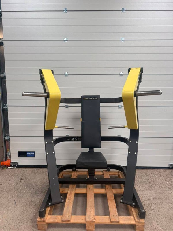 Technogym pure strength chestpress/ brustpresse/ chest machine/