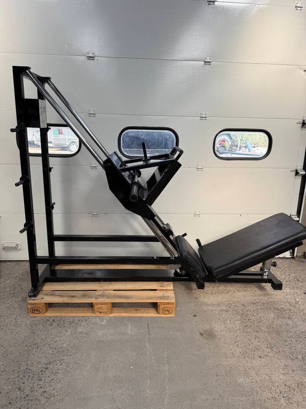 Technogym isotonic legpress black