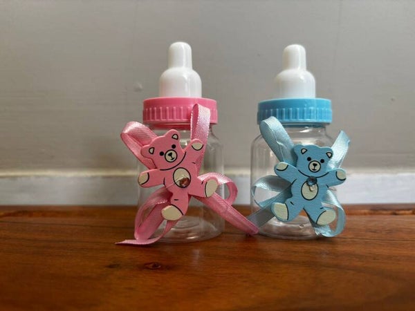 Schattige Babyflesjes Roze & Blauw – Perfect om te Vullen met Muisjes of een Verrassing