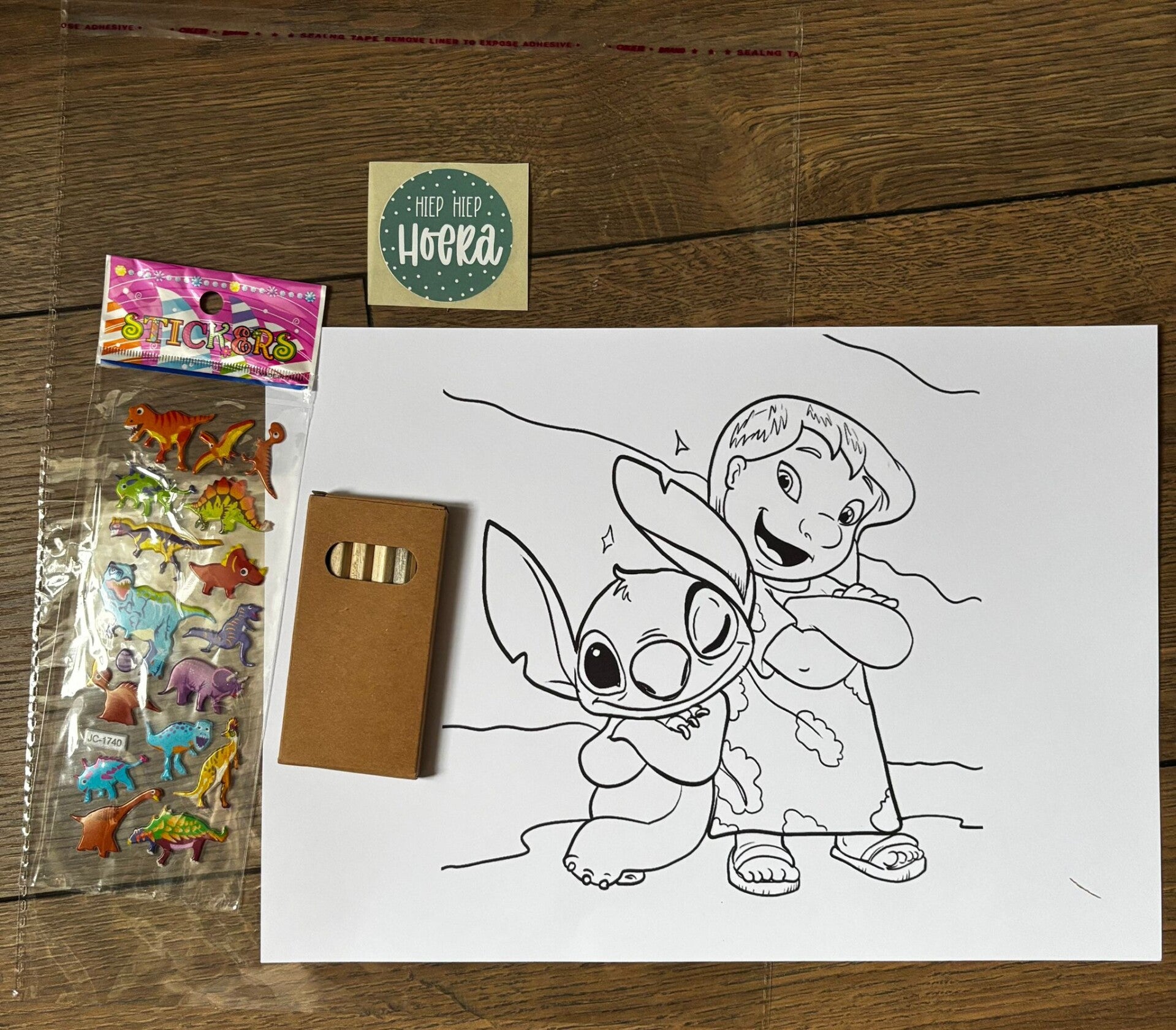 Lilo & Stitch Kleurpakket met Blanco Waskrijtjes- & Kleurpotlodendoosje