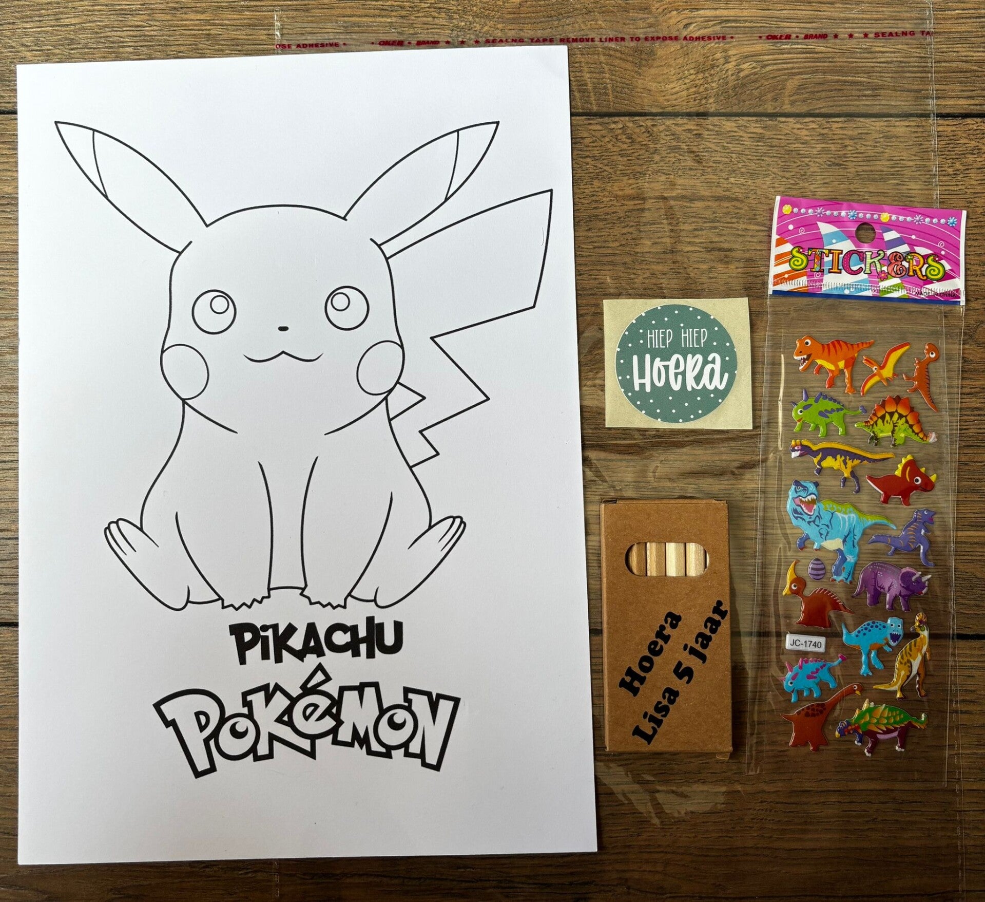 Pikachu Kleurpakket met Gepersonaliseerde Waskrijtjes- of Kleurpotlodendoosje